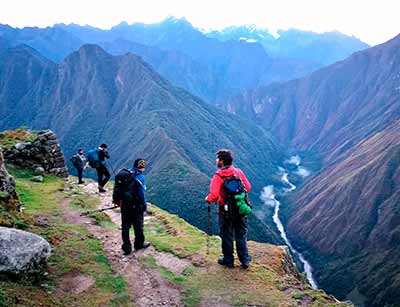 Tour de aventura: senderismo por Caminos del Inca hasta Machu Picchu en 4 días
