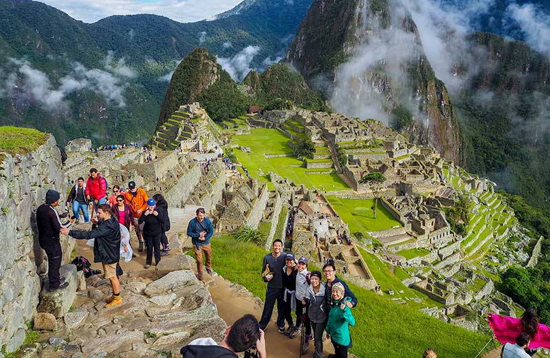 Turistas en la Maravilla del Mundo